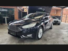 FORD - FOCUS - 2015/2016 - Preta - Sob Consulta