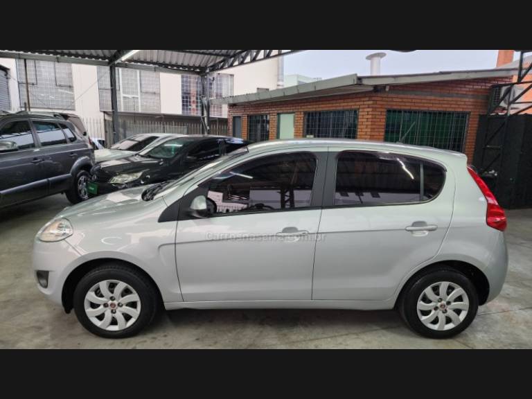 FIAT - PALIO - 2014/2015 - Prata - Sob Consulta