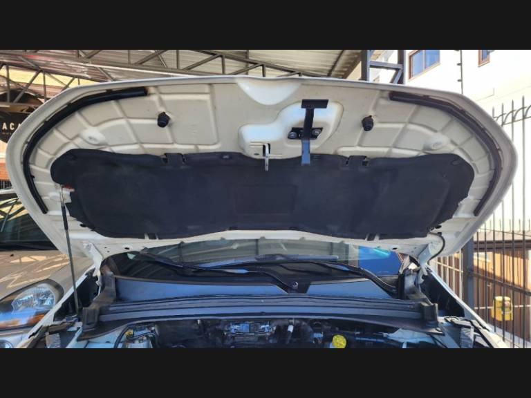FIAT - TORO - 2019/2020 - Branca - Sob Consulta