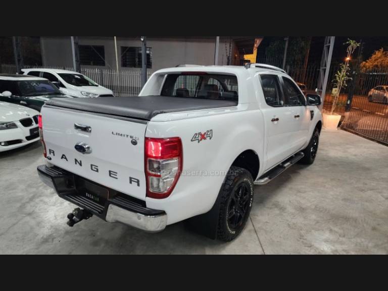 FORD - RANGER - 2014/2015 - Branca - R$ 119.900,00