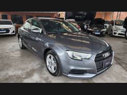 AUDI - A3 - 2017/2018 - Cinza - Sob Consulta