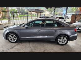 AUDI - A3 - 2017/2018 - Cinza - Sob Consulta