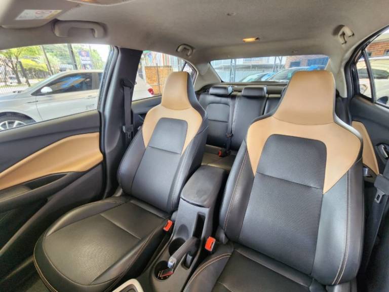 CHEVROLET - ONIX - 2019/2020 - Preta - R$ 68.900,00