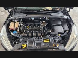 FORD - FOCUS - 2015/2016 - Preta - Sob Consulta