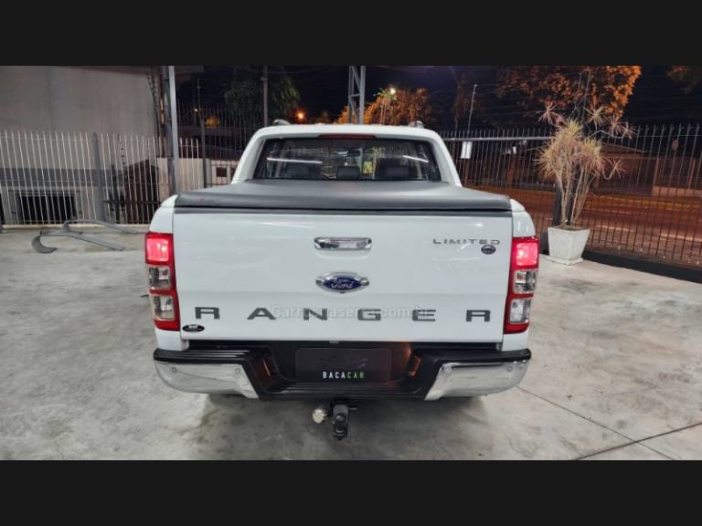 FORD - RANGER - 2014/2015 - Branca - R$ 119.900,00