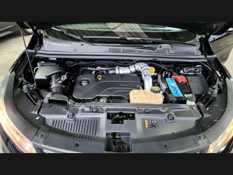 CHEVROLET - TRACKER - 2018/2019 - Preta - R$ 74.900,00