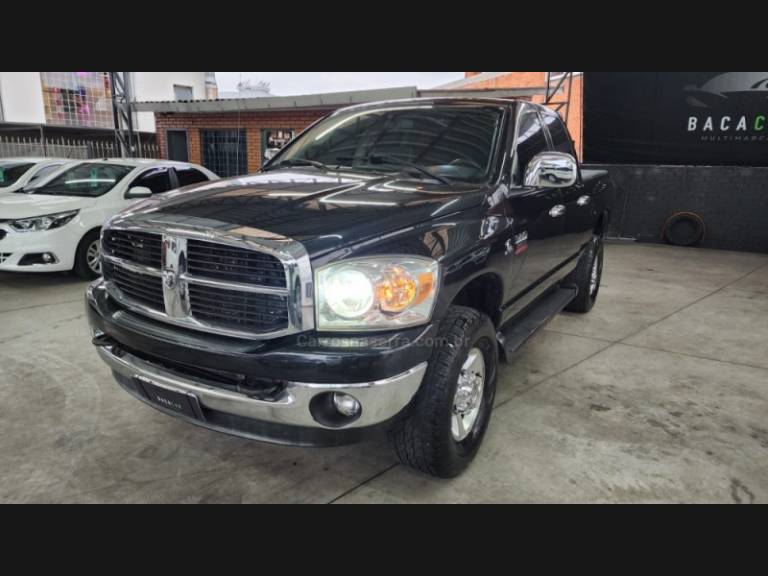 DODGE - RAM - 2006/2007 - Preta - R$ 109.990,00