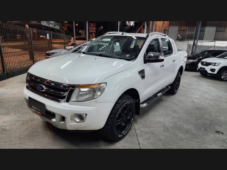 FORD - RANGER - 2014/2015 - Branca - R$ 119.900,00