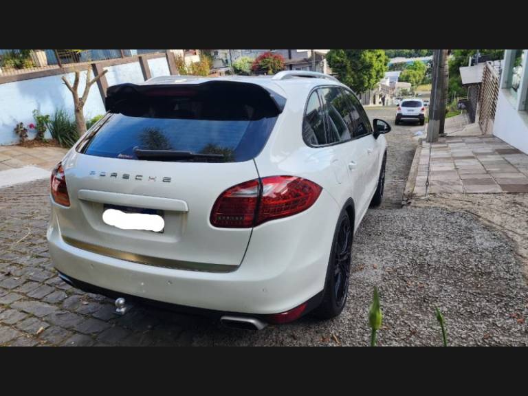 PORSCHE - CAYENNE - 2012/2012 - Branca - R$ 129.900,00