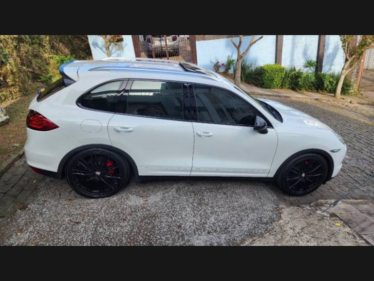 PORSCHE - CAYENNE - 2012/2012 - Branca - R$ 129.900,00
