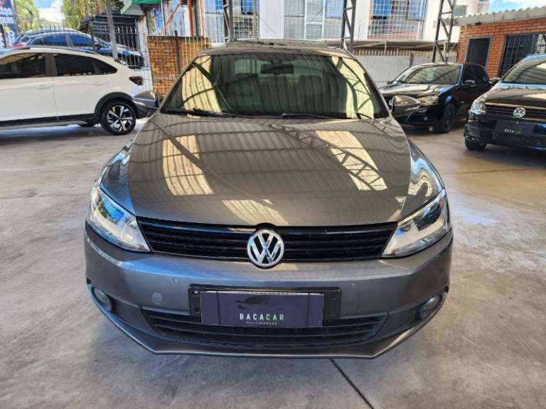 VOLKSWAGEN - JETTA - 2011/2012 - Cinza - Sob Consulta