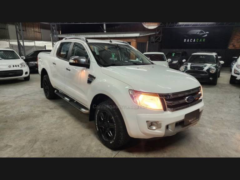 FORD - RANGER - 2014/2015 - Branca - R$ 119.900,00