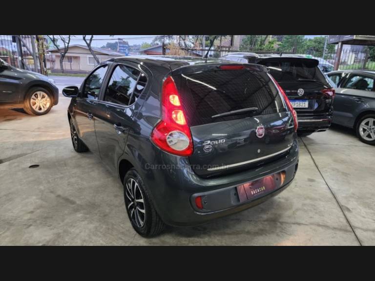 FIAT - PALIO - 2013/2014 - Cinza - R$ 37.900,00