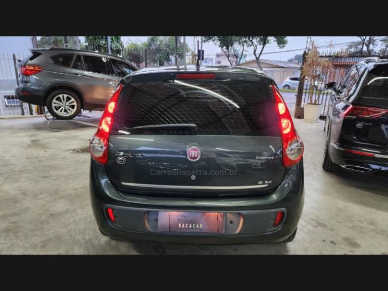 FIAT - PALIO - 2013/2014 - Cinza - R$ 37.900,00