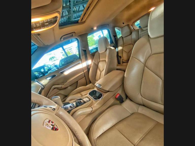 PORSCHE - CAYENNE - 2012/2012 - Branca - R$ 129.900,00