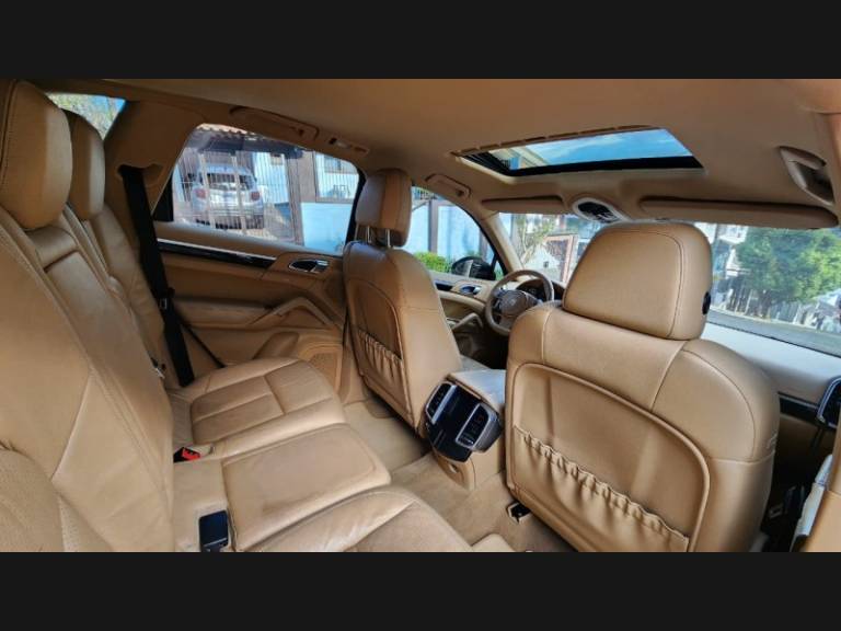 PORSCHE - CAYENNE - 2012/2012 - Branca - R$ 129.900,00