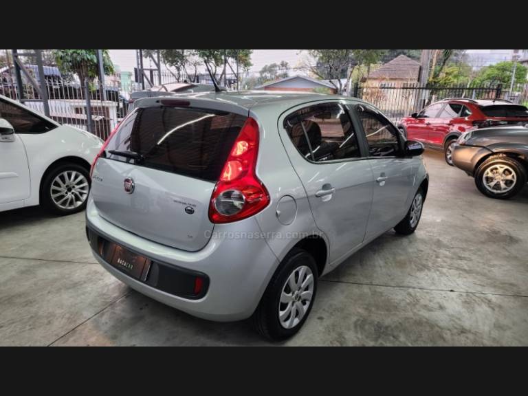 FIAT - PALIO - 2014/2015 - Prata - Sob Consulta