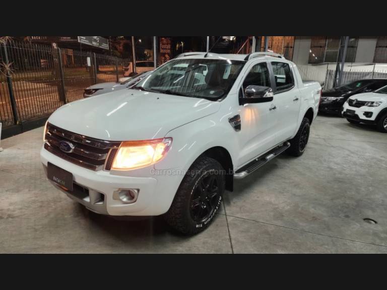 FORD - RANGER - 2014/2015 - Branca - R$ 119.900,00