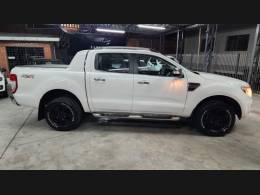 FORD - RANGER - 2014/2015 - Branca - R$ 119.900,00