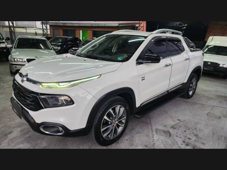 FIAT - TORO - 2019/2020 - Branca - Sob Consulta