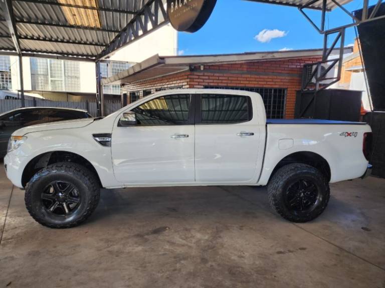 FORD - RANGER - 2014/2015 - Branca - Sob Consulta