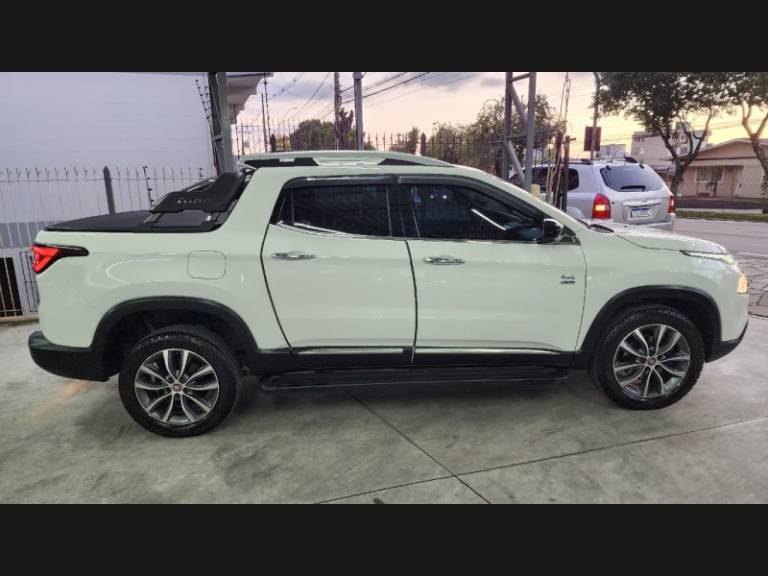 FIAT - TORO - 2019/2020 - Branca - Sob Consulta