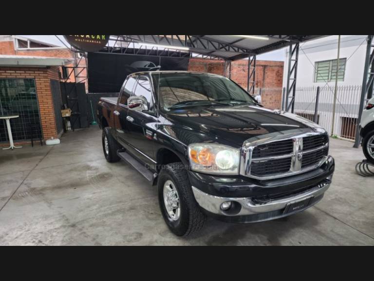 DODGE - RAM - 2006/2007 - Preta - R$ 109.990,00