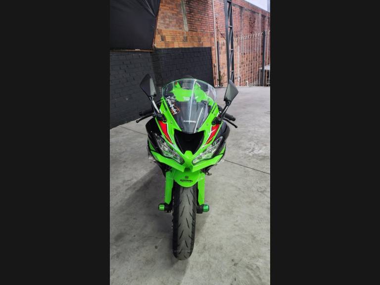 KAWASAKI - NINJA ZX-6R 636 - 2023/2023 - Verde - R$ 69.900,00