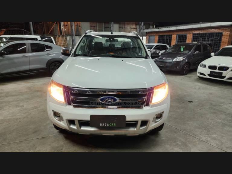 FORD - RANGER - 2014/2015 - Branca - R$ 119.900,00