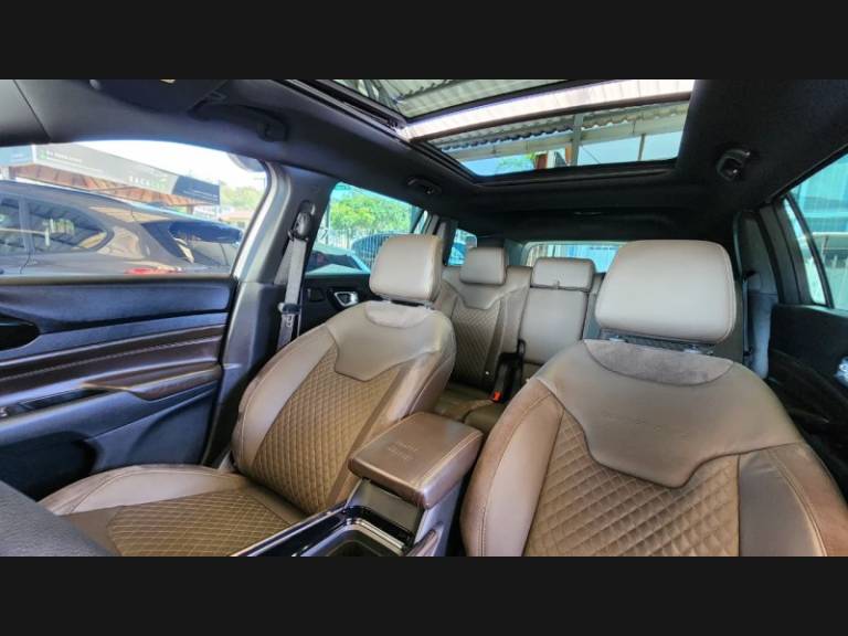 JEEP - COMMANDER - 2022/2022 - Dourada - Sob Consulta