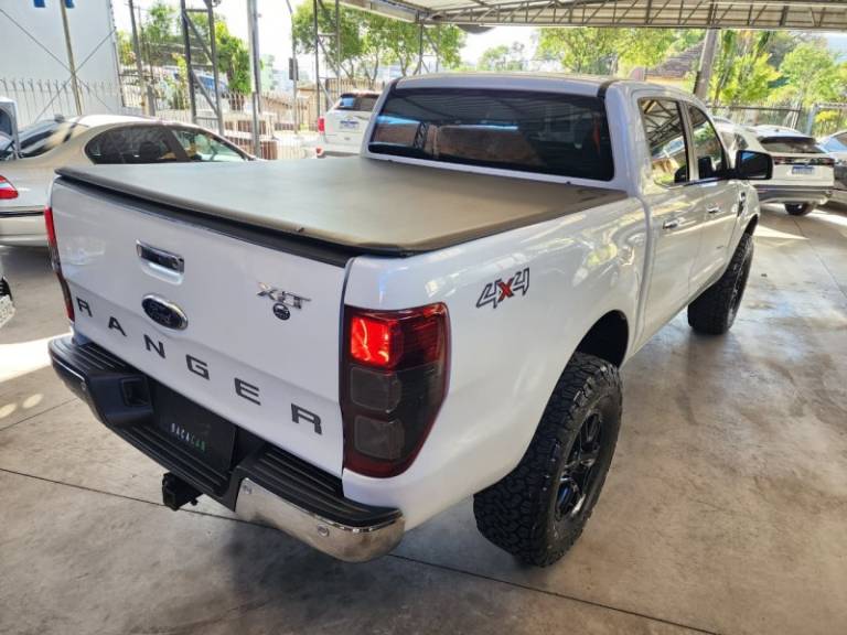 FORD - RANGER - 2014/2015 - Branca - Sob Consulta