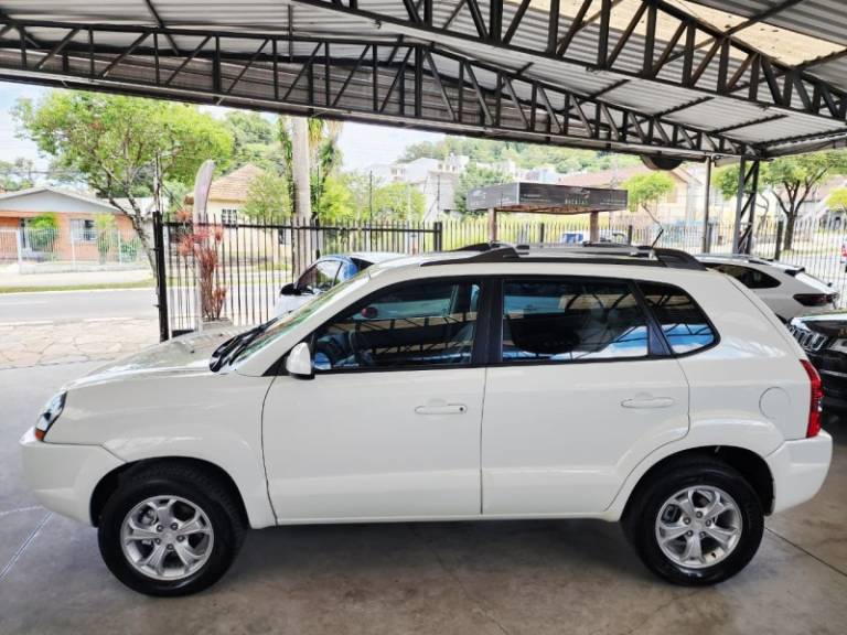 HYUNDAI - TUCSON - 2015/2016 - Branca - Sob Consulta