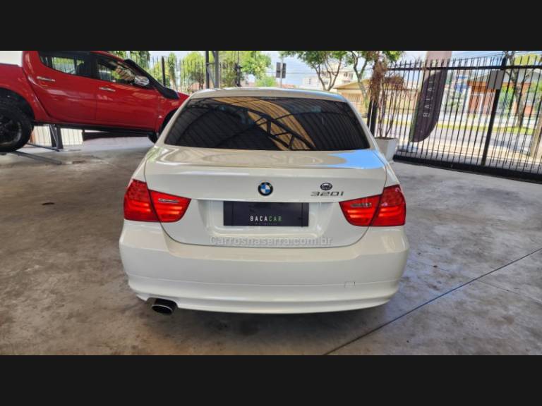 BMW - 320I - 2011/2012 - Branca - Sob Consulta
