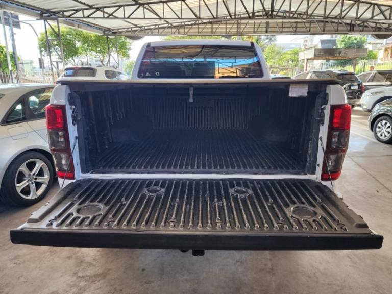 FORD - RANGER - 2014/2015 - Branca - Sob Consulta