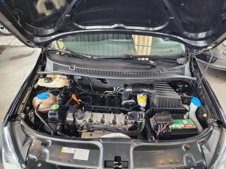 VOLKSWAGEN - FOX - 2012/2013 - Preta - Sob Consulta