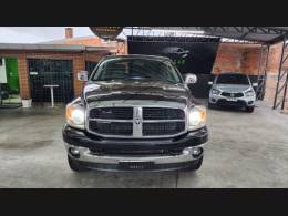 DODGE - RAM - 2006/2007 - Preta - R$ 109.990,00